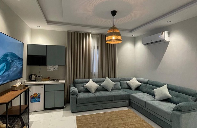 Charming 1-bedroom apartment in delightful Jeddah with AC, WiFi