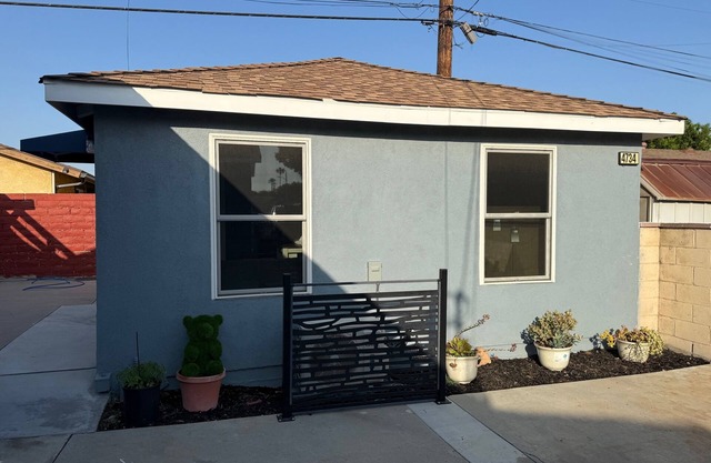 Charming 1-bedroom house with WiFi and AC in El Monte
