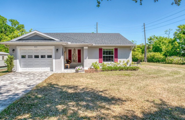 Charming 1-bedroom house in pleasant St. Cloud within close distance to Parks