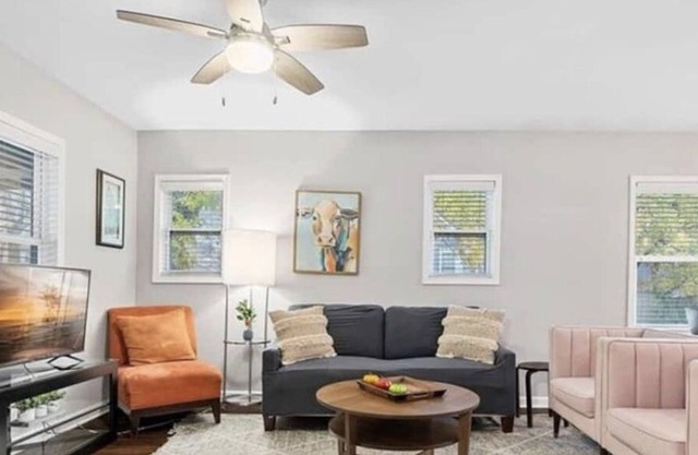 Charming 1920s Renovated Bungalow in Optimist Park