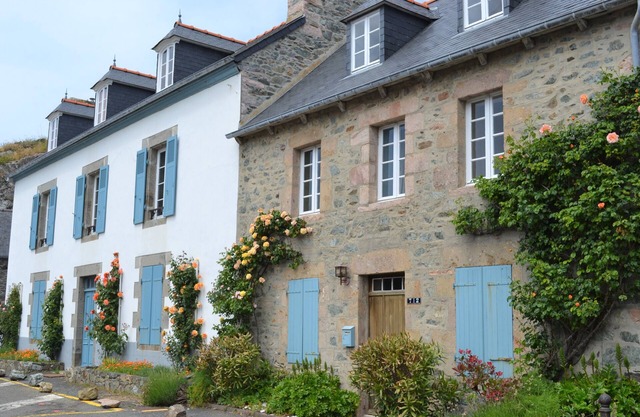 Charming 19th century house on the port of Dahouet (3 *)