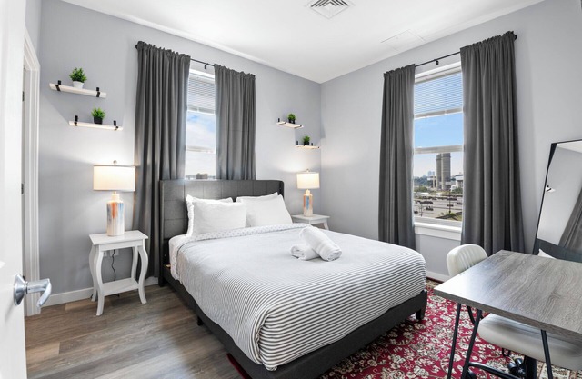 Charming 1BR Near Encore 4838