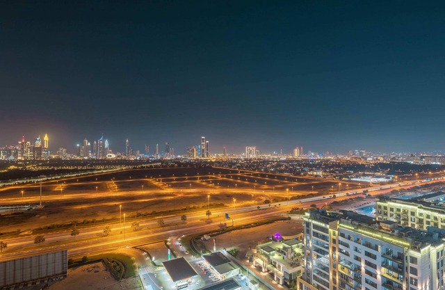 Charming 1BR w Skyline Views in Al Jaddaf