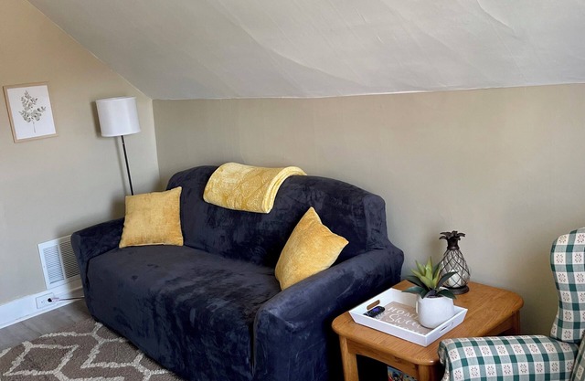 Charming 2-bedroom apartment in Saint Albans City