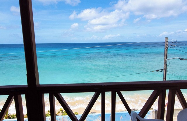 Charming 2-bed apartment in fabulous Sand Street with WiFi, AC. Ocean Waves #4