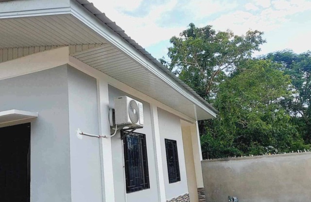 Charming 2-bedroom house with WiFi, AC in peaceful Panglao Island