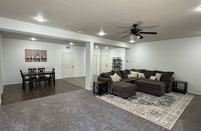 Charming 2-bedroom apartment in Grand Junction with WiFi, AC - 30 Day+ Stays!