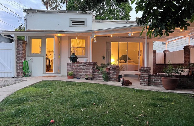 Charming 2-bedroom house in fabulous West Hollywood with central air, parking