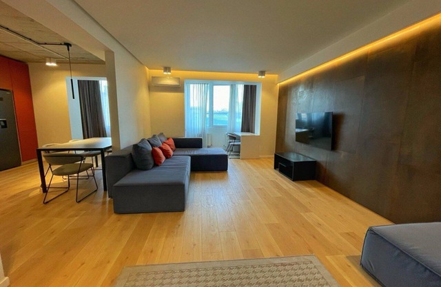 Charming 2-bedroom apartment with AC, WiFi in beautiful Chișinău