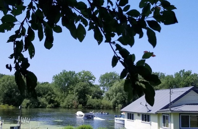 Charming 2-bedroom cottage in serene Kent with AC, WiFi