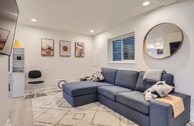 Charming 2-bedroom garden level suite in tranquil Denver Tech Center