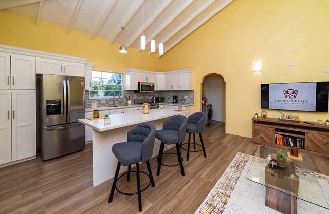 Charming 2-bedroom apartment with WiFi, AC in The Lime