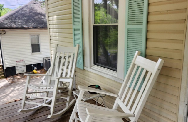 Charming 2-bedroom house with WiFi, AC in wonderful Kannapolis
