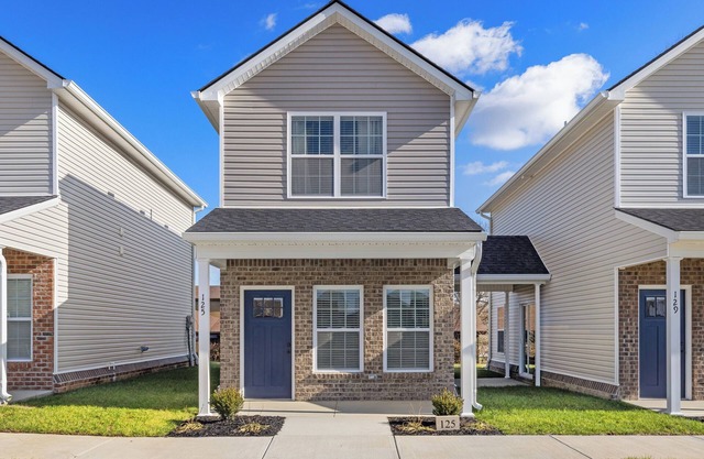 Charming 2-bedroom house with WiFi, AC in lovely Berea