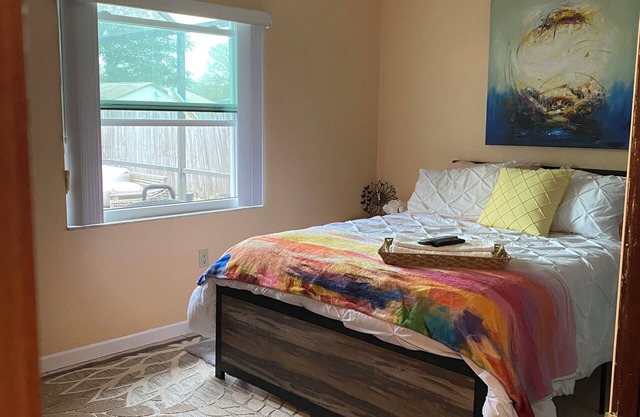 Charming 2-bedroom in the hidden gem of Cocoa Florida with WiFi, AC, and Pool.