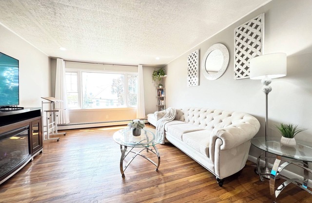 Charming 2-bedroom apartment near downtown and Metro North- White Plains