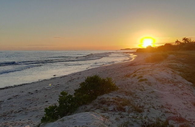 Charming 2-bedroom villa in amazing Duncan Bay. Quick walk to the beach.
