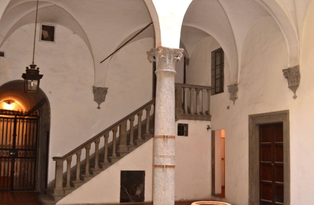 Charming 3 bedroom Brand New Apartment in a Historic Building.