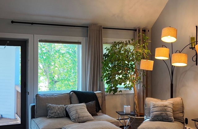 Charming 3-bedroom condo in serene Wilmington - Your home away from home!