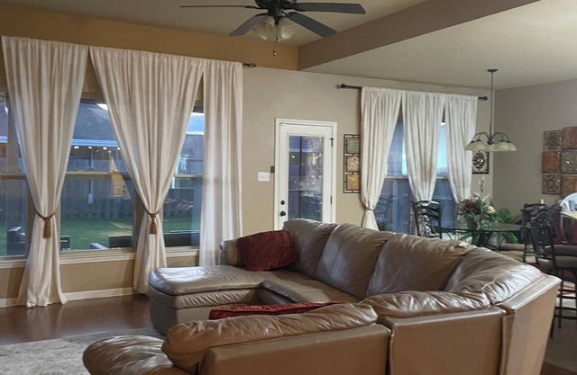 Charming 3-bedroom home near Nicholls State, min from Downtown, and hospitals