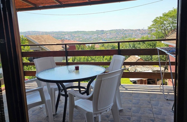 Charming 3-bedroom house with AC and WiFi in fabulous Beograd