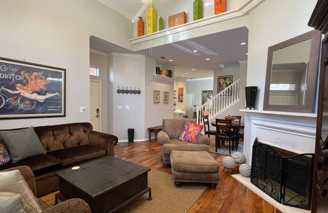 Charming 3-bedroom house in quiet neighborhood in North Dallas