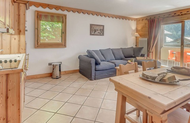 Charming 3-Room Apartment for 6 in Champagny-en-Vanoise with Pool & Spa Access