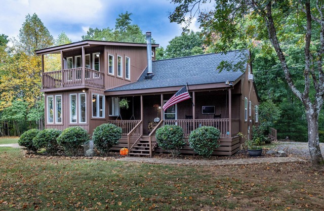 Charming 3BR cabin close to wineries, Shenandoah National Park, Massanutten,UVA
