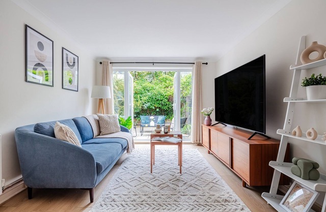 Charming 4BR near River Thames & Tate Britain