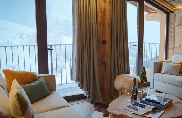 Charming attic apartment in Courchevel Moriond