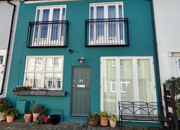 Charming BRIGHTONMEWS cottage parking 1min to sea&shops