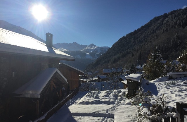 Charming chalet in Champagny - La Plagne - 10 beds - at the foot of the slopes
