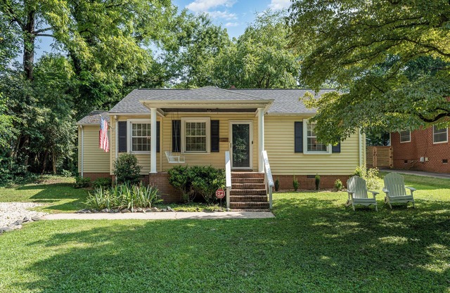 Charming Chantilly, Hip Location near Plaza Midwood & Midtown! Very Walkable!