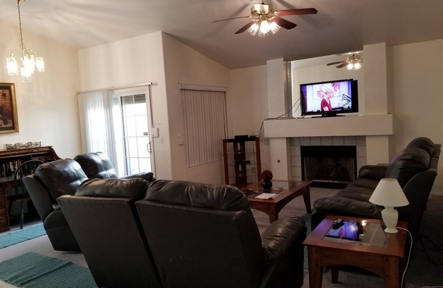 Charming, Clean, Affordable 1-Story, Near Strip, Golf, Parks, n2+months 110