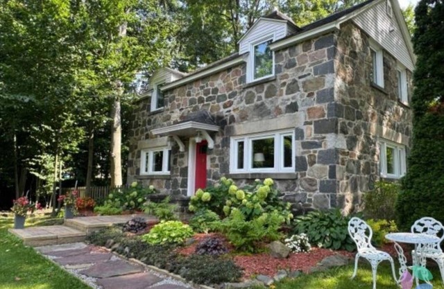 Charming cottage in Granby