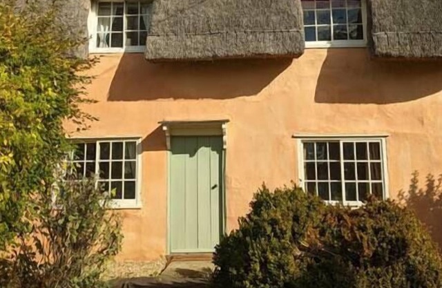 Charming Cottage in the English Countryside