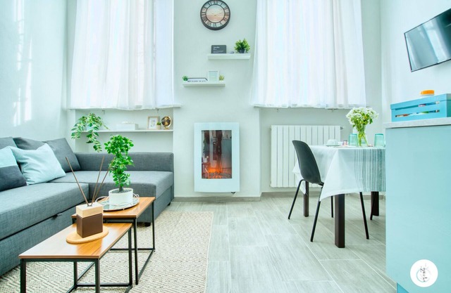 Charming courtyard house just two train stops from RHO-FIERA