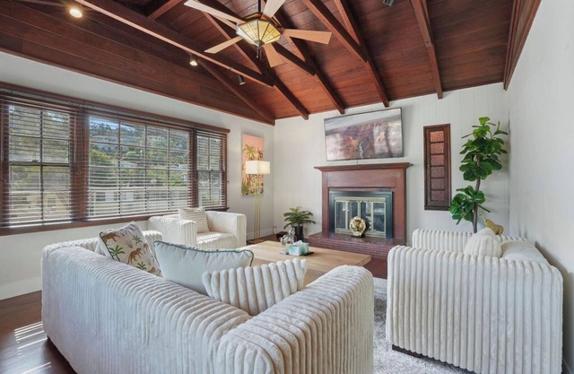 Charming Cozy Retreat: The Perfect Starting Point for Your LA Adventure!