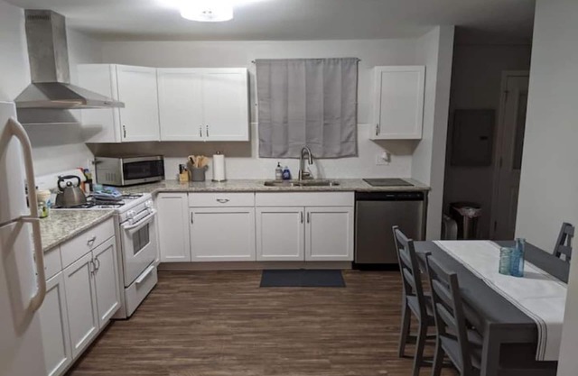 Charming Fully Furnished 2BD/1 BA Home in Homewood, IL
