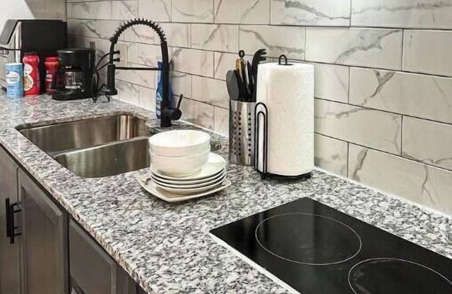 Charming Guest Suite in Pryornn
