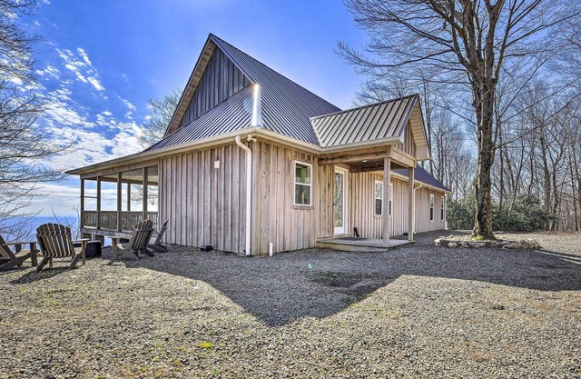 Charming Hillsville Home on Blue Ridge Parkway!
