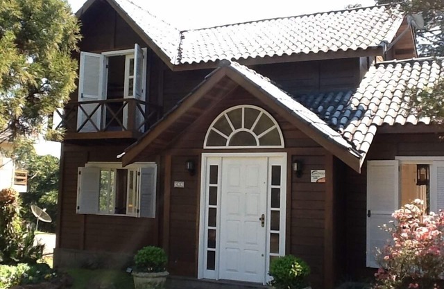Charming house, cozy, family, children, WIFI, PETs, condominium, central.