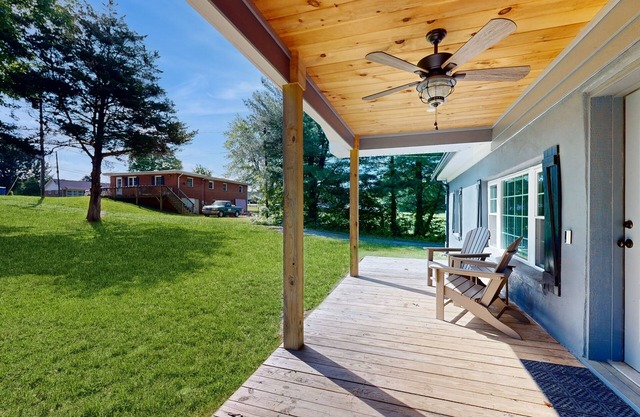 Charming house in Morganton near wineries, restaurants and cinemas