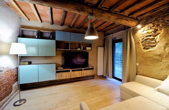 Charming house on the river, Relax and Nature at the foot of the Apuan Alps