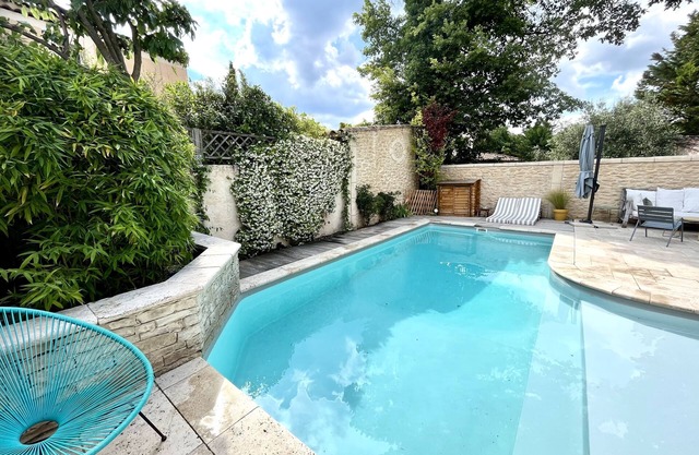 Charming house with swimming pool & pétanque - 6 people