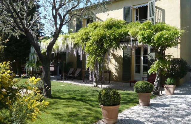 Charming house with pool and garden in Cap d'Antibes