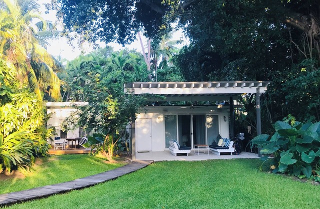 Charming Jungle house Miami