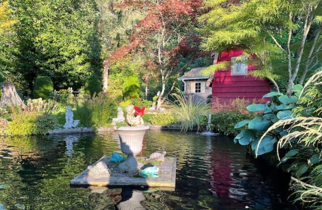Charming Lake side Rancher, peaceful paradise