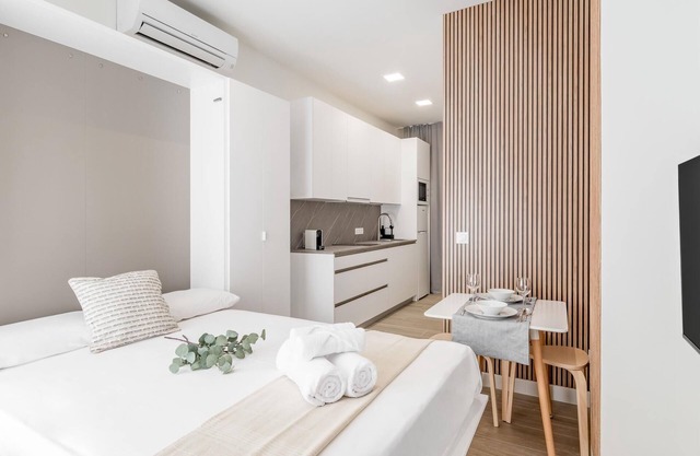 Charming Madrid Castilla I - Studio for 4 people