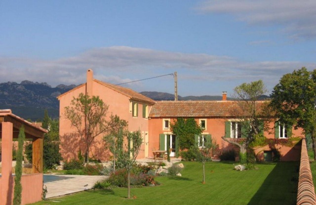 Charming mas with pool on 3800m², Mont Ventoux and Dentelles de Montmirail
